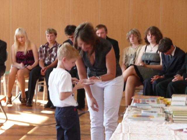 p1000527
