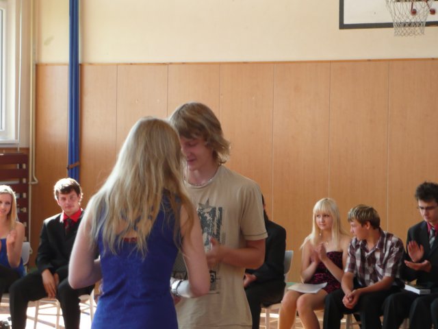 p1000545