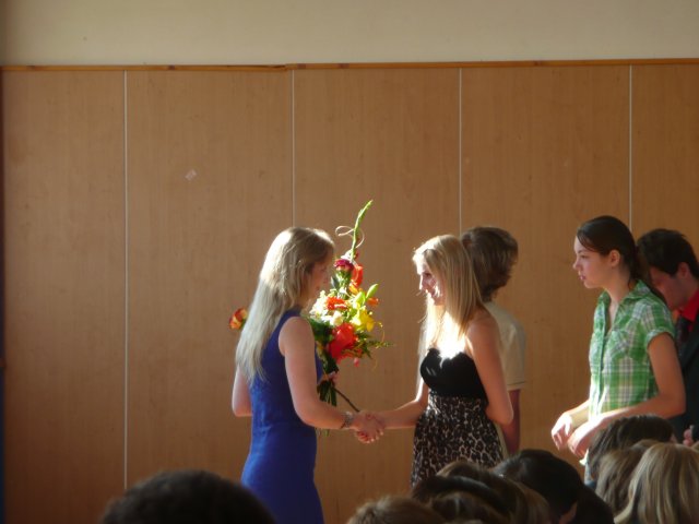 p1000587