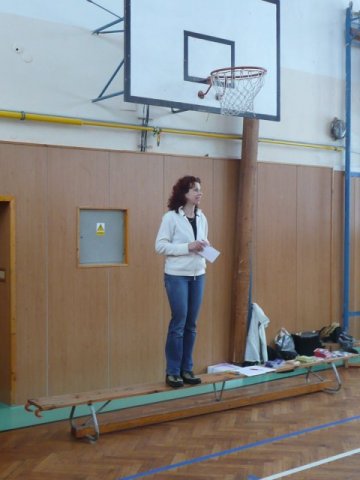 Přednáška o AIDS 8.12.2010 v tělocvičně školy