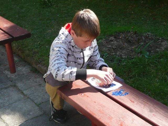 DEN ZEMĚ 20. 4. 2011 v areálu školy