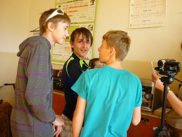 DEN ZEMĚ 20. 4. 2011 v areálu školy