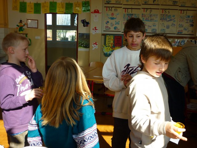 DEN ZEMĚ 20. 4. 2011 v areálu školy