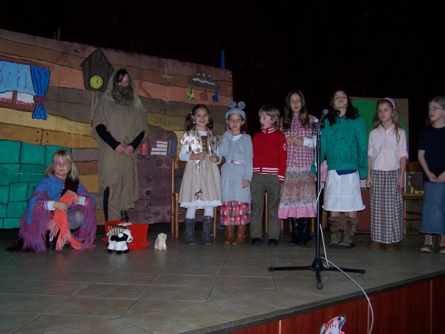 Divadelní představení dramatického kroužku