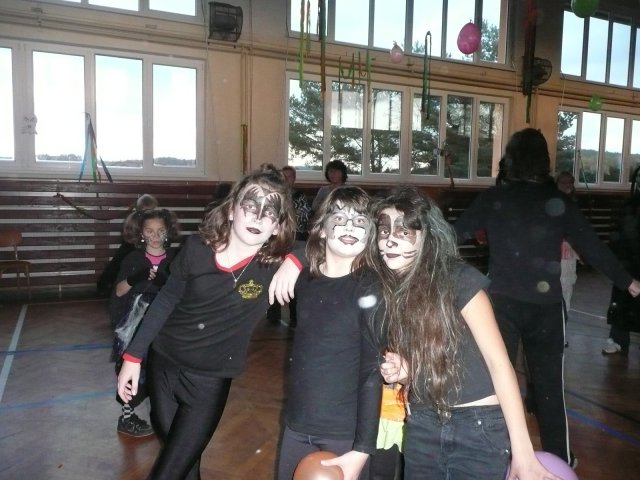 Halloween party v tělocvičně školy 26.10.2010