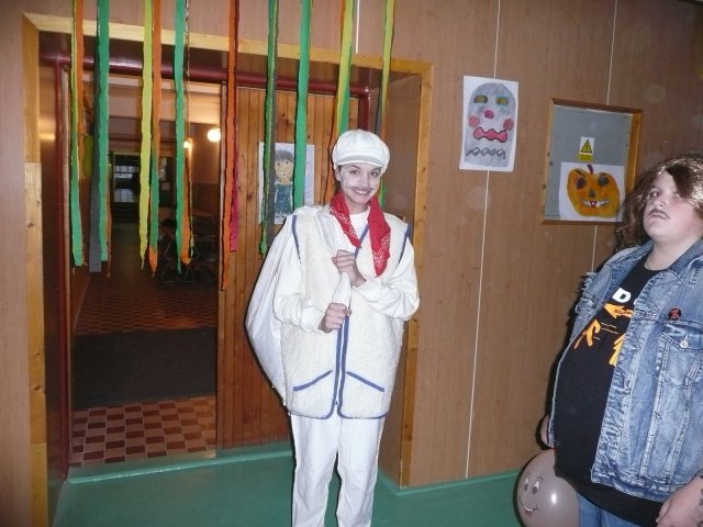 Halloween party v tělocvičně školy 26.10.2010