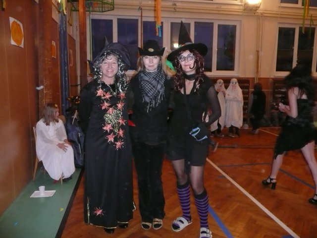 Halloween party v tělocvičně školy 26.10.2010