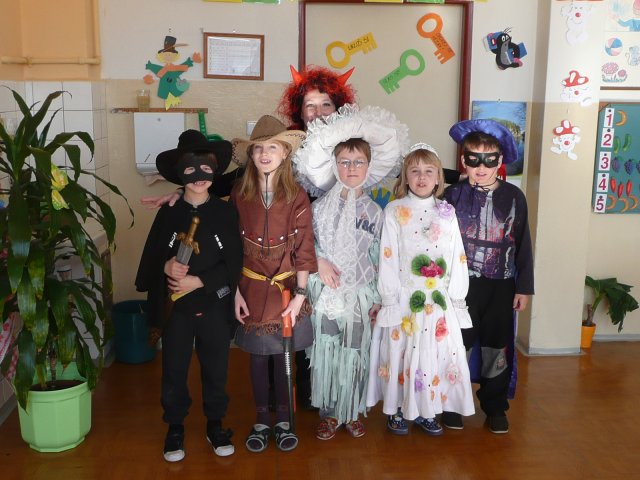 Masopust 8. 3. 2011 v tělocvičně školy