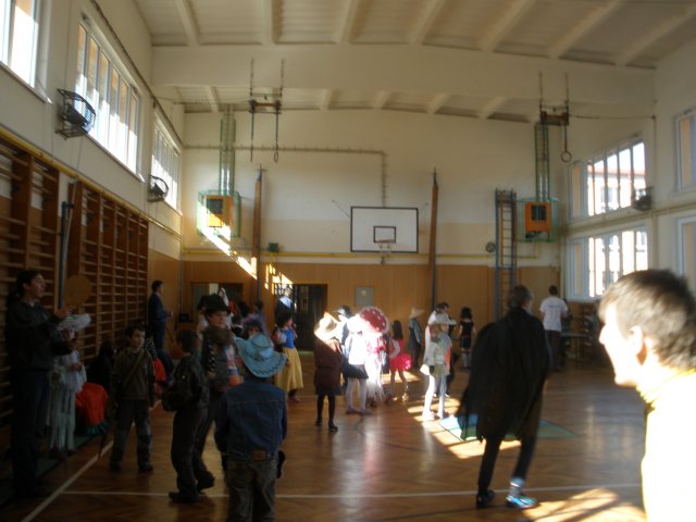 Masopust 8. 3. 2011 v tělocvičně školy