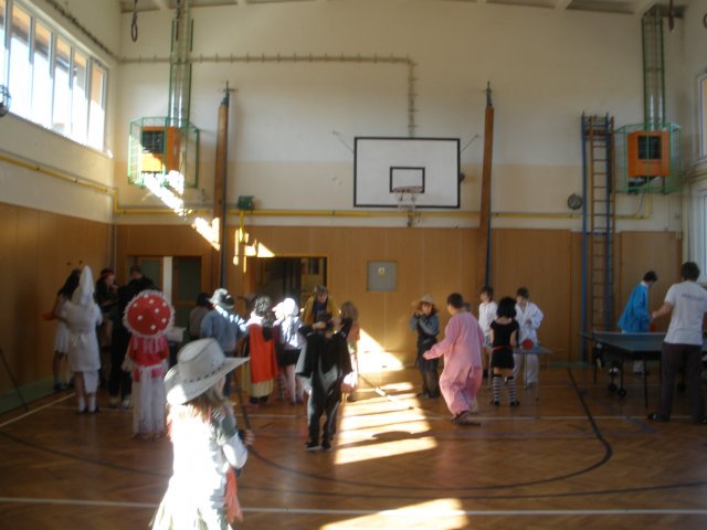 Masopust 8. 3. 2011 v tělocvičně školy