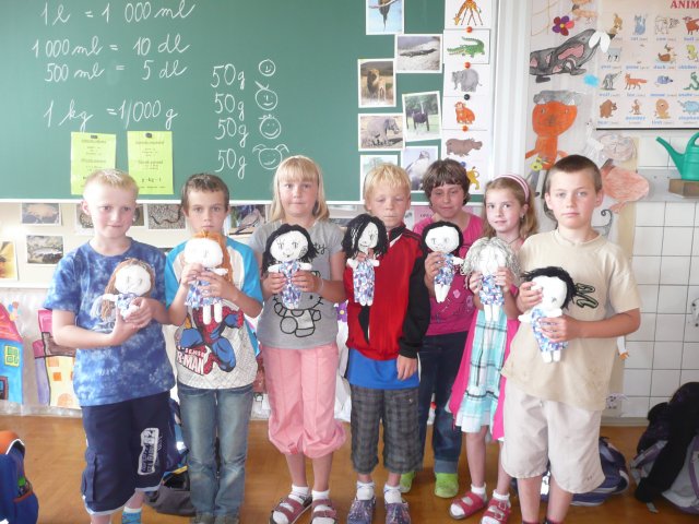 Pracovní činosti 3.r. - panenka - 2011