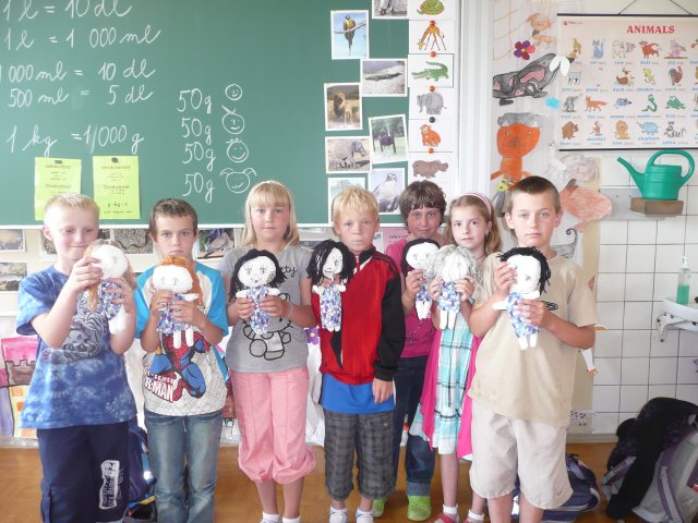 Pracovní činosti 3.r. - panenka - 2011