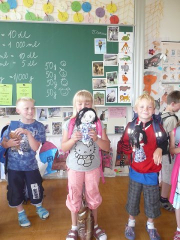 Pracovní činosti 3.r. - panenka - 2011