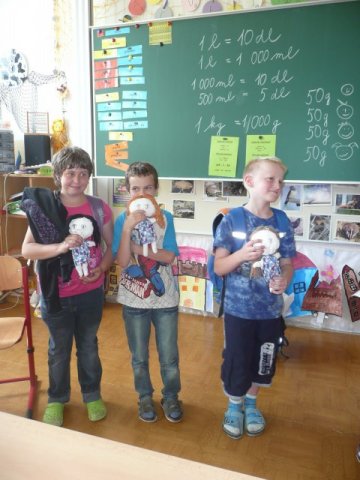 Pracovní činosti 3.r. - panenka - 2011