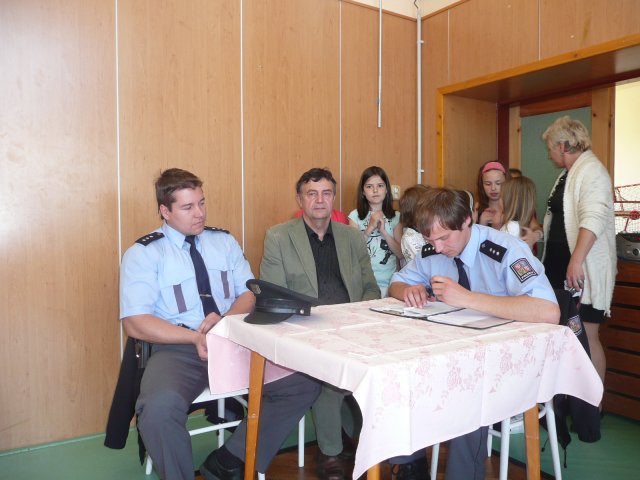 Vernisáž výtvarné soutěže "Silnice a my" 5. 5. 2011