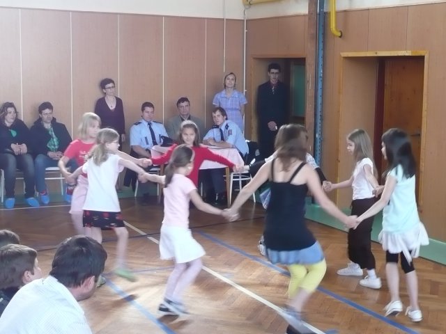 Vernisáž výtvarné soutěže "Silnice a my" 5. 5. 2011