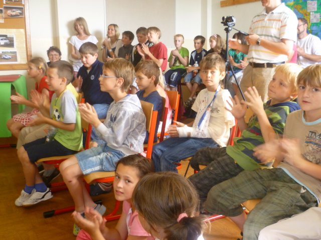 Divadlo 7.ročníku - O ŠÍPKOVÉ RŮŽENCE