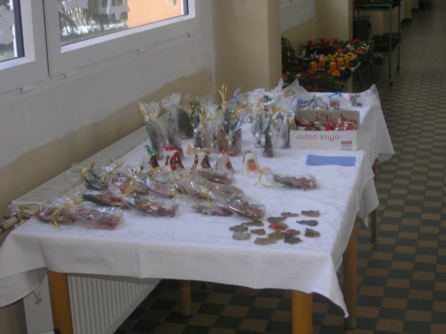 Vánoční dílna konaná v sobotu 27.11.2010  v prostorách školy