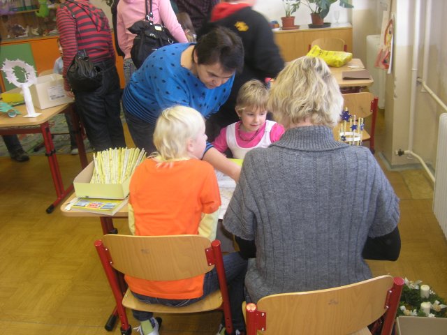 Vánoční dílna konaná v sobotu 27.11.2010  v prostorách školy