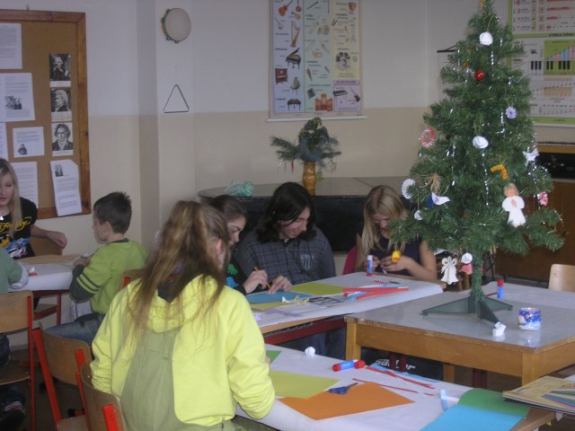 Vánoční dílna konaná v sobotu 27.11.2010  v prostorách školy