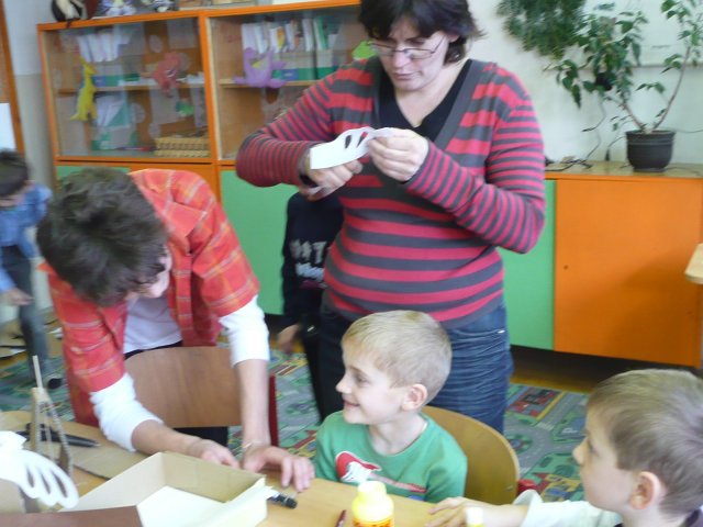 Vánoční dílna konaná v sobotu 27.11.2010  v prostorách školy