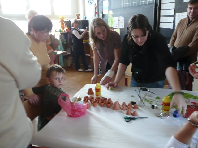 Vánoční dílna konaná v sobotu 27.11.2010  v prostorách školy