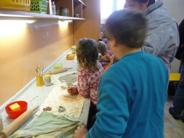 Vánoční dílna konaná v sobotu 27.11.2010  v prostorách školy