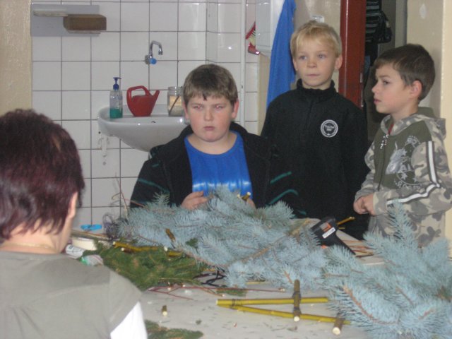 Vánoční dílna konaná v sobotu 27.11.2010  v prostorách školy