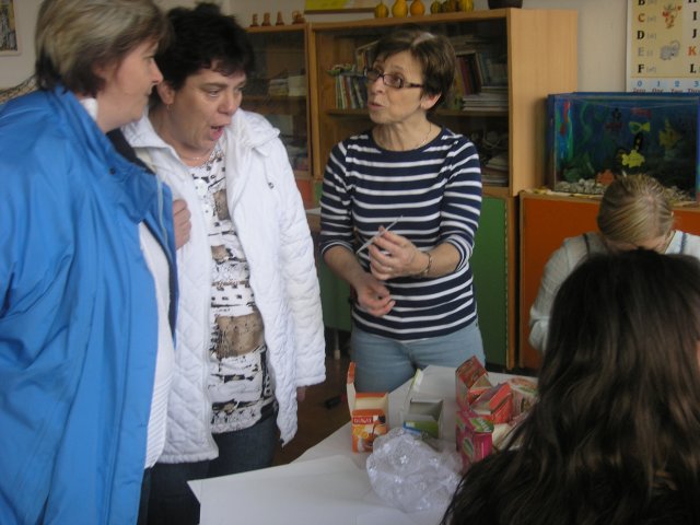 Vánoční dílna konaná v sobotu 27.11.2010  v prostorách školy