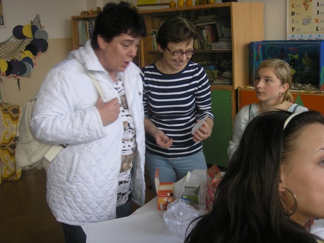 Vánoční dílna konaná v sobotu 27.11.2010  v prostorách školy