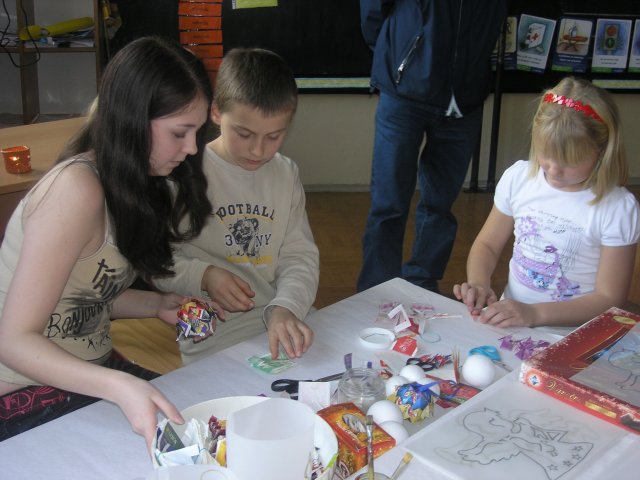 Vánoční dílna konaná v sobotu 27.11.2010  v prostorách školy