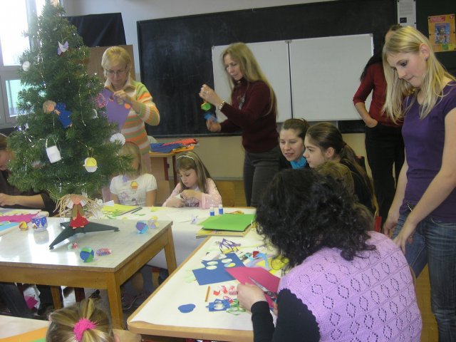 Vánoční dílna konaná v sobotu 27.11.2010  v prostorách školy