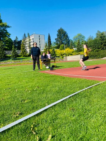 1e41f072-7611-449f-9b4f-a3090f33463d