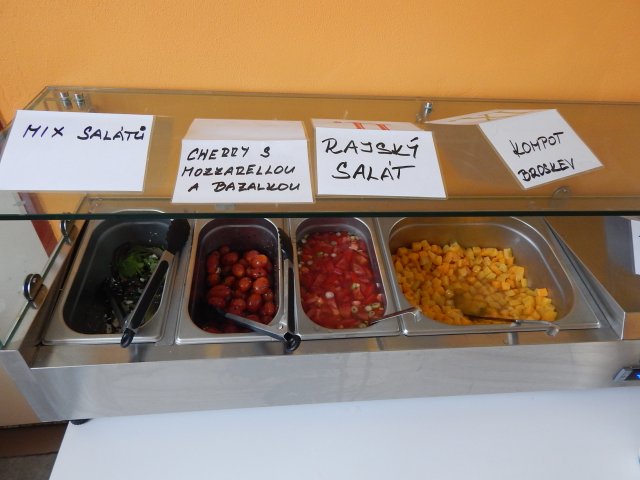 salátový bar