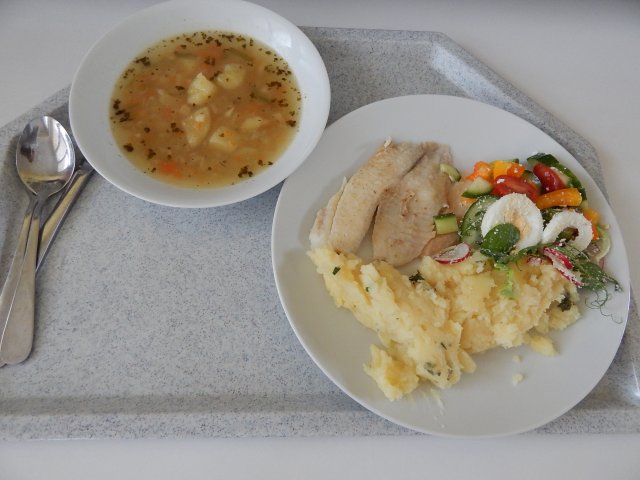 česnečka, aljašská treska zapečená, šťouchaný brambor