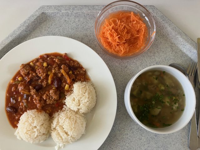 vývar s kapáním, ala chilli con carne s rýží