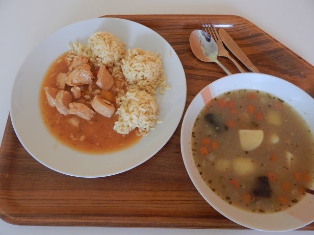 bramboračka, krůtí na zelenině, těstovinová rýže