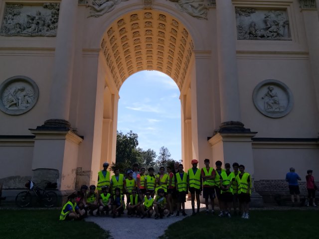 photo-2023-09-20-07-42-39