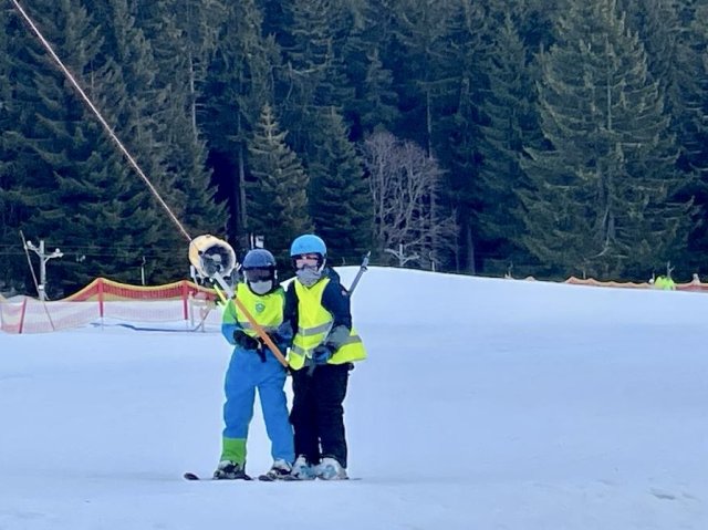 51e28422-4fc3-40b0-8676-f3c9b2a69312