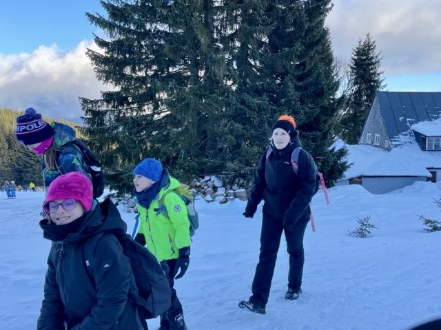 98b43c77-5222-48be-aab2-f2e3757b4dba