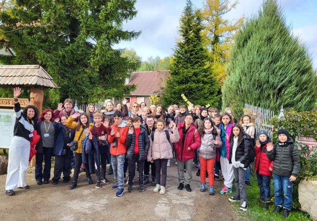 fb_img_1697208650904