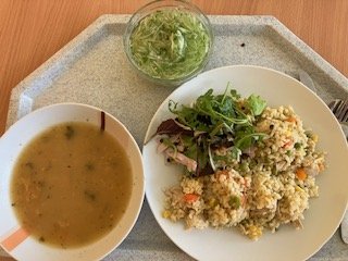 fazolová polévka, kuřecí maso na zelenině, bulgur