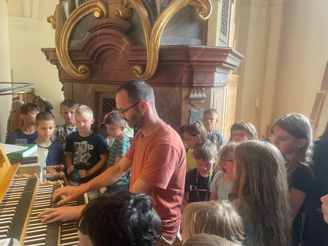 bd1325c0-ec1f-41e6-9e90-44c18655e568