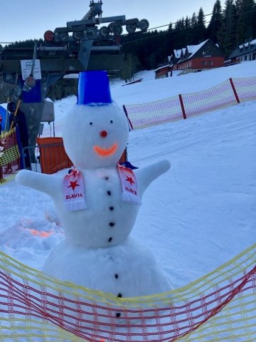 713ca435-58f9-416d-b204-44d1209501c2