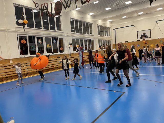 1b8d4282-08e6-49b4-b0fd-29de28ad4493