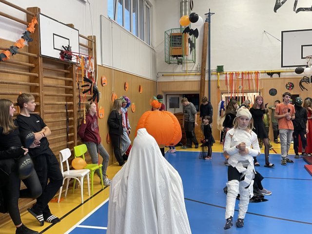 2eede3b3-c65e-405b-8656-bfdcf03bd3e9