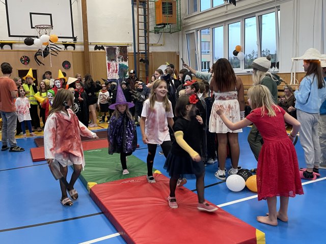 8f8bf69f-2cd0-476e-8828-c15557662d46