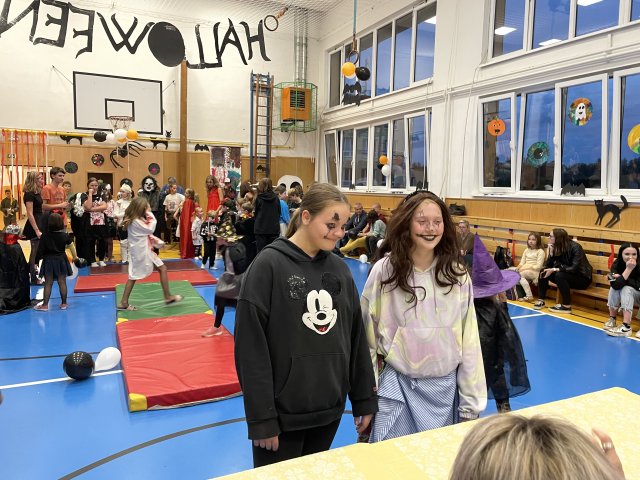 f074f43c-4252-4f50-9b1e-73ecb173004d