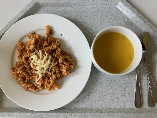 dýňová polévka, zapečené těstoviny