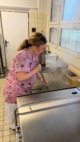 487f69aa-5b94-4f7d-8617-ee560bc080ca